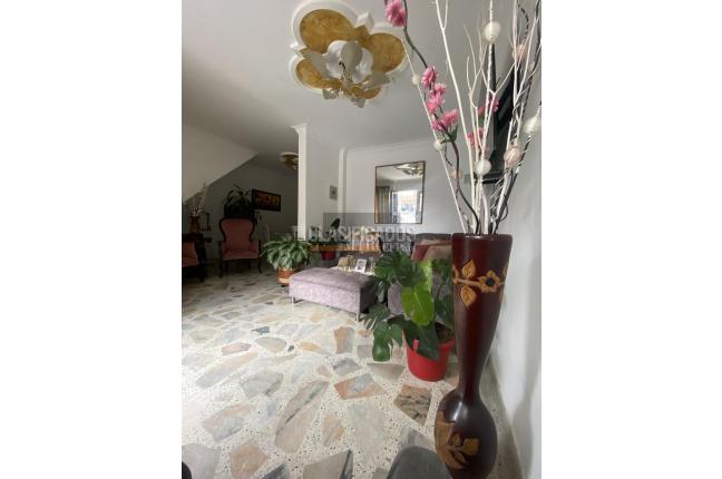 Casas, Venta, Atanasio Girardot - $550.000.000