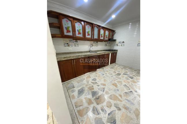 Casas, Venta, Atanasio Girardot - $550.000.000