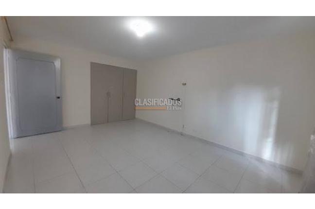 Casas, Alquiler, Eucarístico - $3.500.000