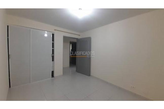 Casas, Alquiler, Eucarístico - $3.500.000