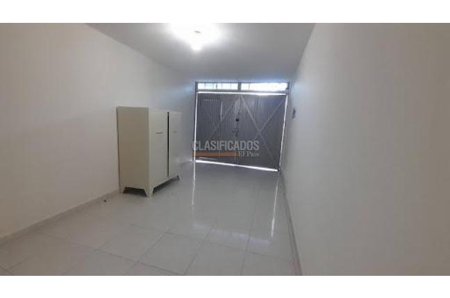 Casas, Alquiler, Eucarístico - $3.500.000