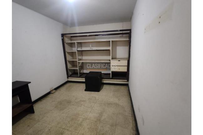 Locales y Bodegas, Alquiler, La Flora - $3.000.000