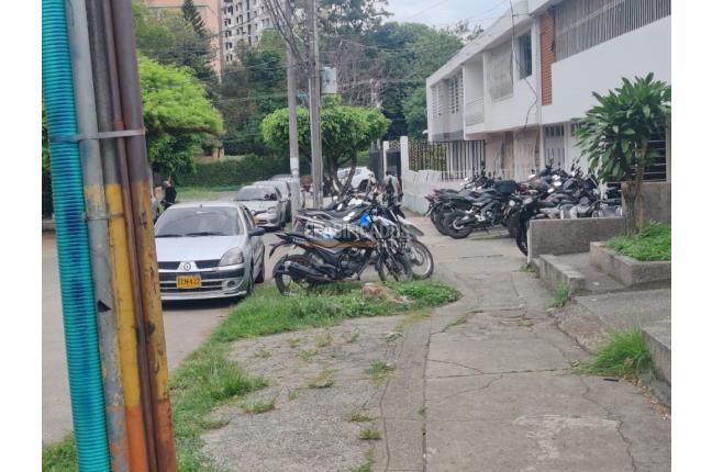 Locales y Bodegas, Alquiler, La Flora - $3.000.000