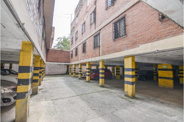 Edificios, Venta, Primero de Mayo - $4.000.000.000