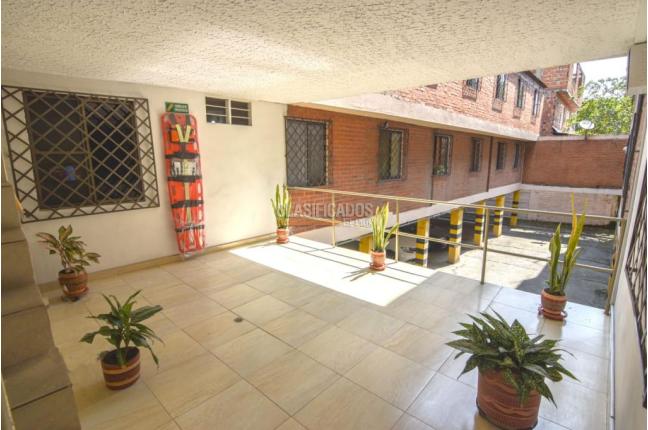 Edificios, Venta, Primero de Mayo - $3.990.000.000