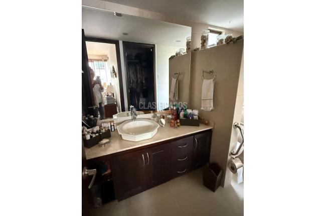 Apartamentos, Venta, Aguacatal - $1.100.000.000