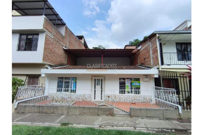 Casas, Venta en Los Farallones