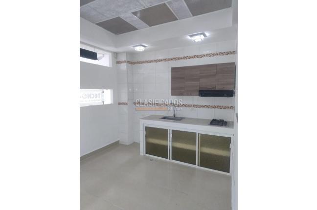 Locales y Bodegas, Alquiler, Colseguros - $3.200.000