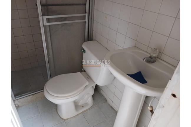 Casas, Alquiler, Álamos - $1.400.000