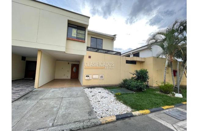 Casas, Venta en La Hacienda