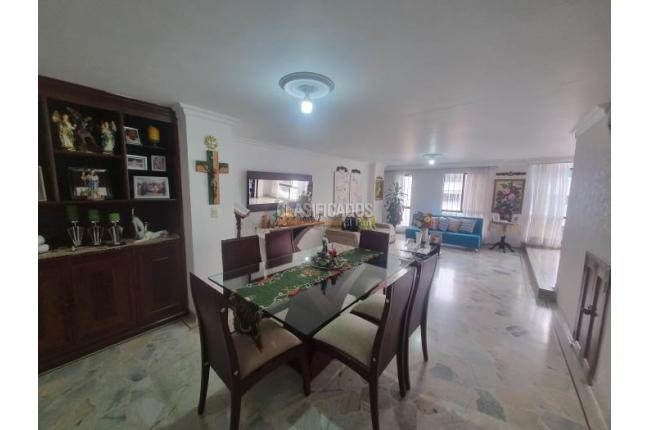 Apartamentos, Venta, Versalles - $395.000.000