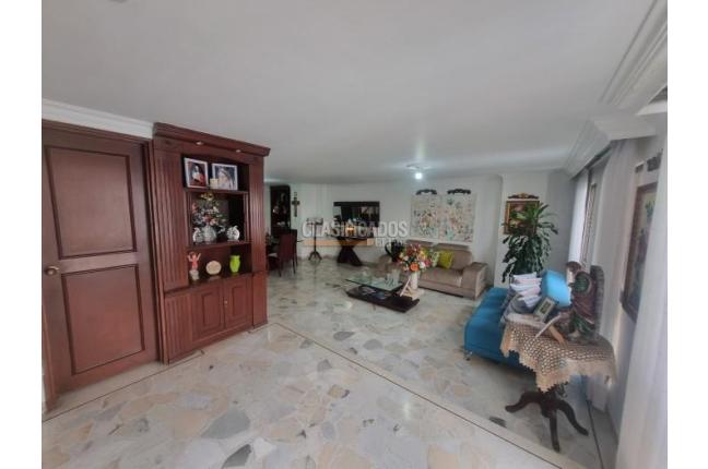 Apartamentos, Venta, Versalles - $395.000.000