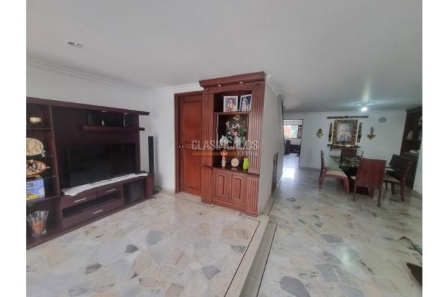 Apartamentos, Venta, Versalles - $395.000.000