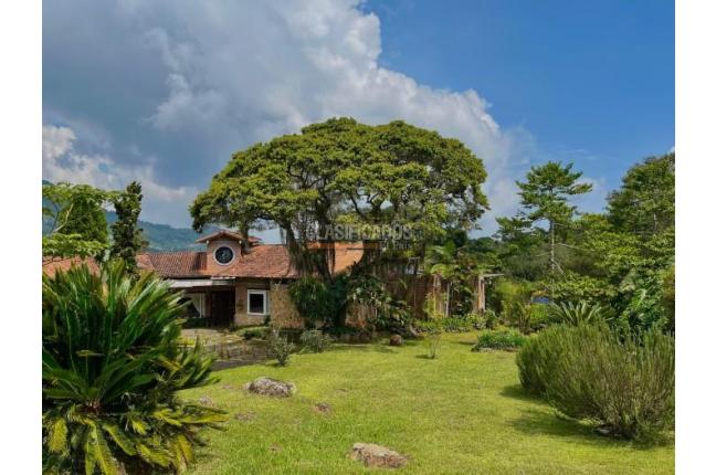 Casas, Venta, Yumbo - $2.200.000.000