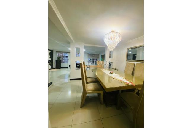 Casas, Venta, Paseo de los Almendros - $660.000.000