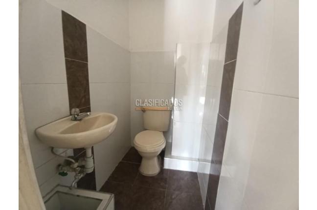 Locales y Bodegas, Alquiler, Junín - $2.500.000