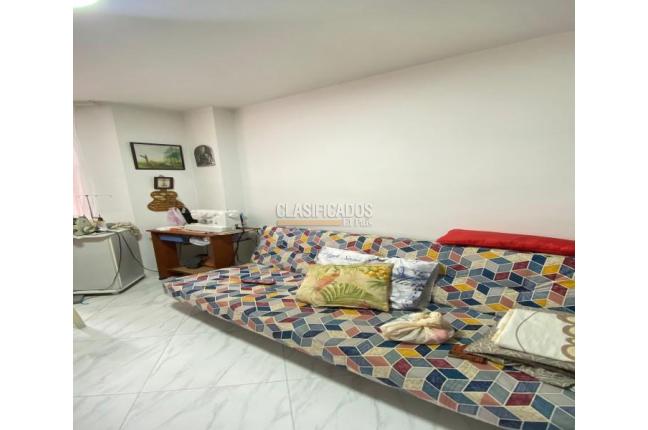 Apartamentos, Venta, Primero de Mayo - $242.000.000