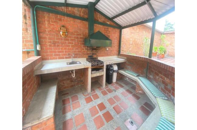 Apartamentos, Venta, Primero de Mayo - $242.000.000