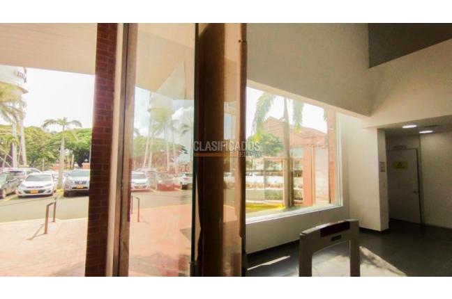 Locales y Bodegas, Venta, Chipichape - $2.100.000.000