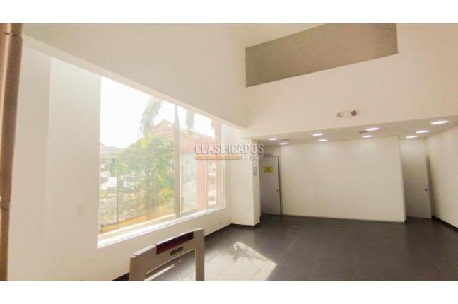 Locales y Bodegas, Venta, Chipichape - $2.100.000.000