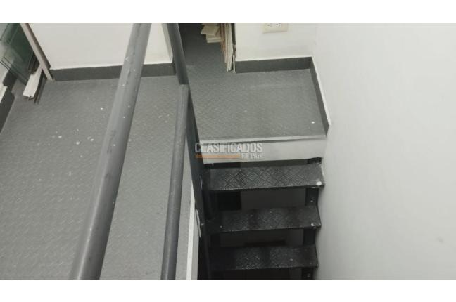 Locales y Bodegas, Venta, Chipichape - $2.100.000.000