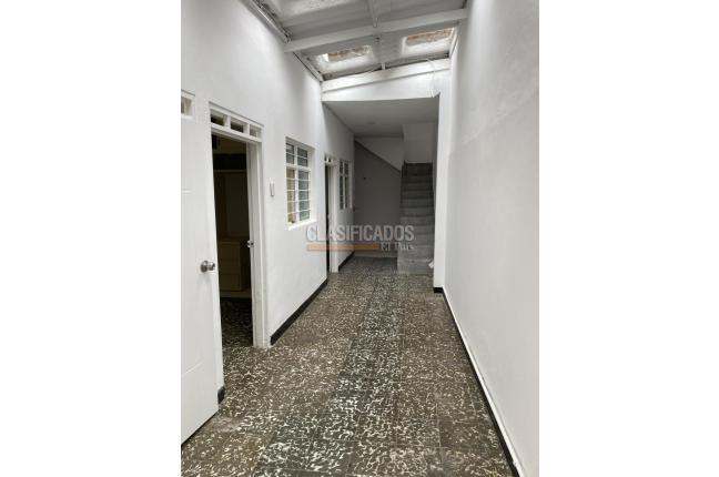 Casas, Alquiler en Belisario Caicedo