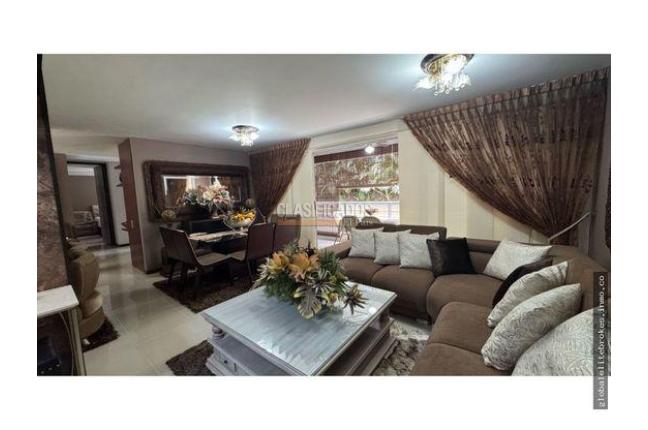 Apartamentos, Venta en Altos Menga