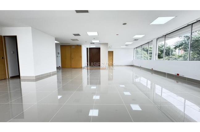 Oficinas y Consultorios, Alquiler en Santa Mónica Central