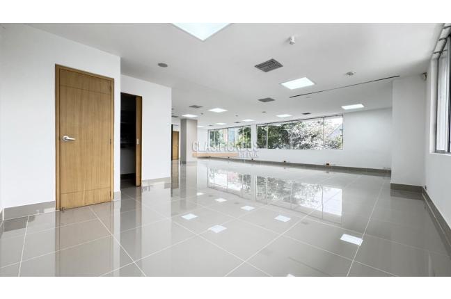 Oficinas y Consultorios, Alquiler en Santa Mónica Central