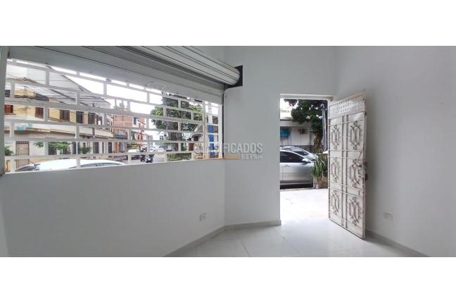 Locales y Bodegas, Alquiler, Alameda - $800.000