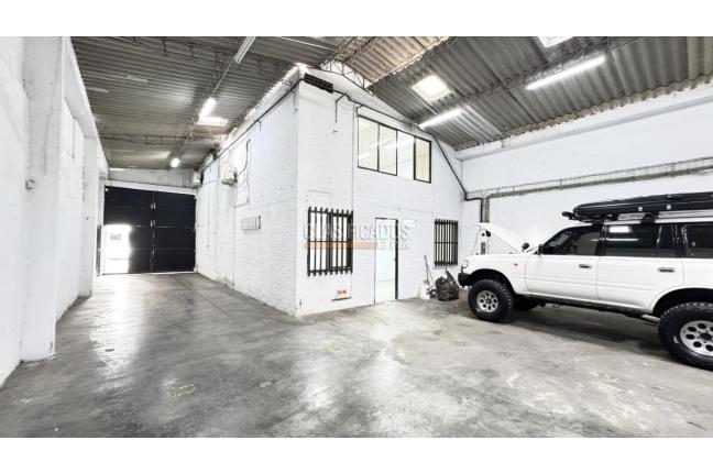 Locales y Bodegas, Alquiler, San Vicente - $10.000.000