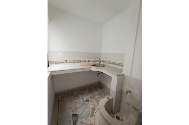 Locales y Bodegas, Alquiler, Popular - $5.000.000