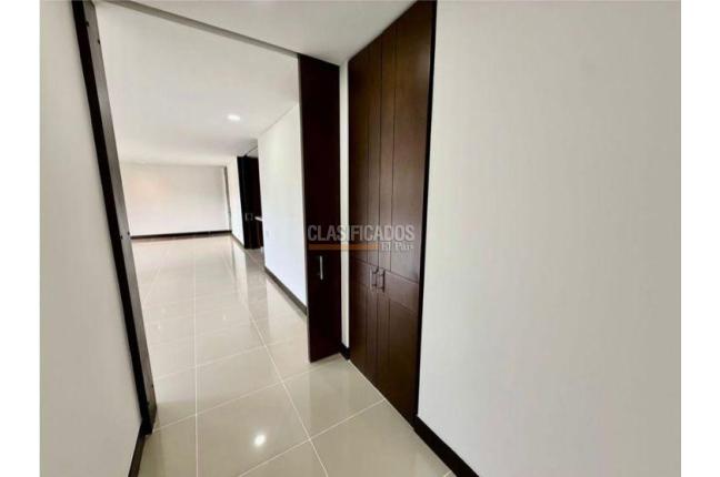 Apartamentos, Venta, Aguacatal - $1.400.000.000
