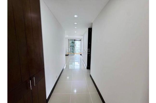 Apartamentos, Venta, Aguacatal - $1.400.000.000