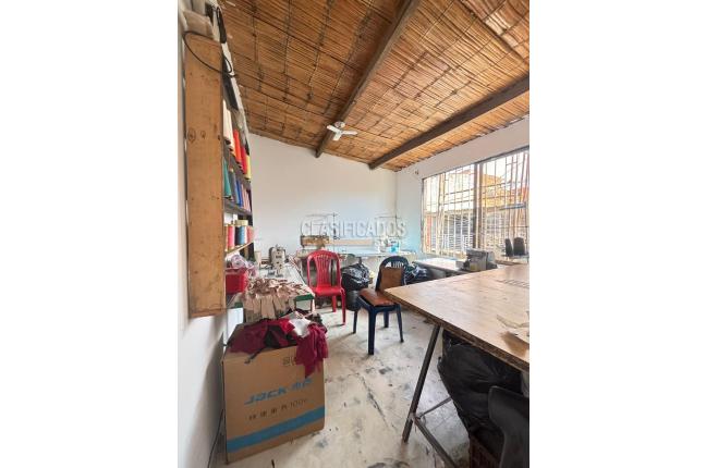 Casas, Venta, Marroquín - $240.000.000.000