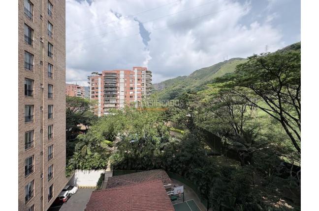 Apartamentos, Venta, Aguacatal - $1.400.000.000