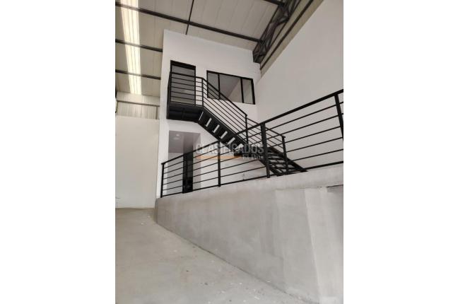 Locales y Bodegas, Alquiler, Pereira - $14.000.000