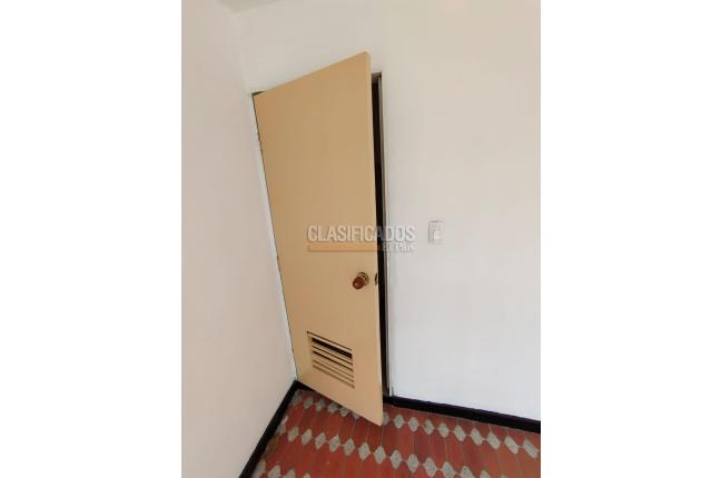 Locales y Bodegas, Alquiler, Camino Real - $2.200.000