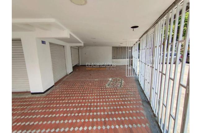 Locales y Bodegas, Alquiler, Camino Real - $2.200.000