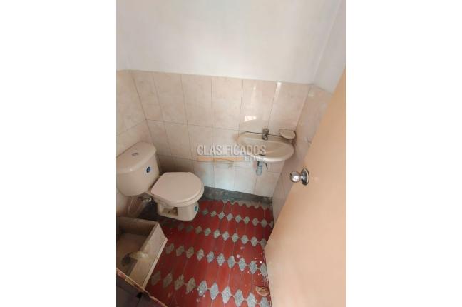 Locales y Bodegas, Alquiler, Camino Real - $2.200.000