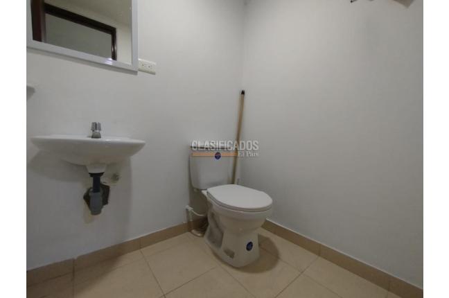 Oficinas y Consultorios, Alquiler, San Vicente - $2.200.000