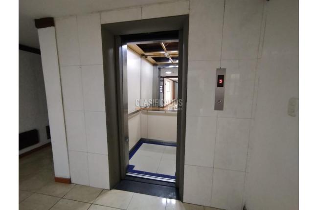 Oficinas y Consultorios, Alquiler, San Vicente - $2.200.000