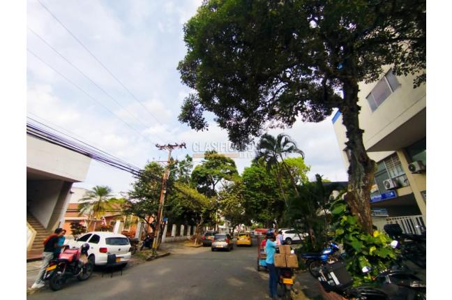 Oficinas y Consultorios, Alquiler, San Vicente - $2.200.000