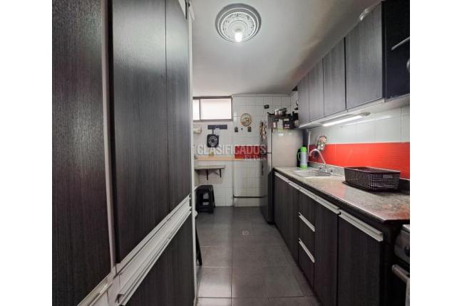 Apartamentos, Venta, Versalles - $300.000.000