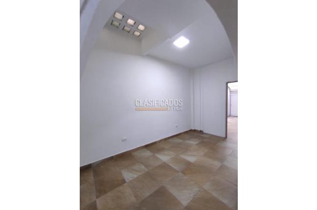 Locales y Bodegas, Alquiler, Granada - $5.000.000