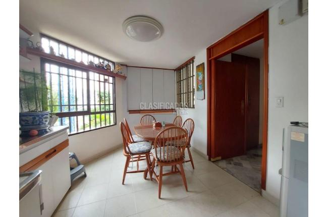 Casas, Venta, Santa Mónica Central - $2.300.000.000