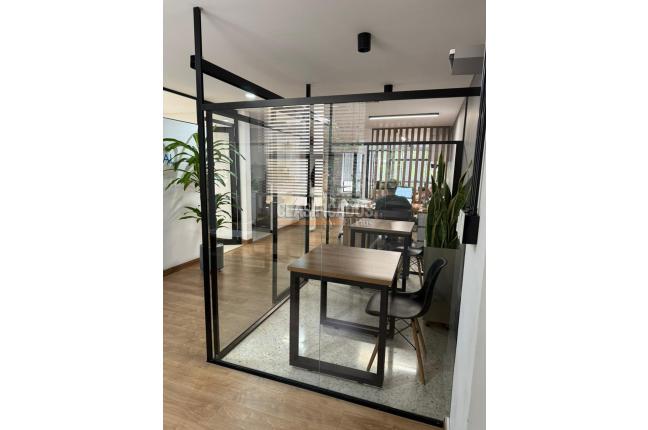 Oficinas y Consultorios, Alquiler en Centenario
