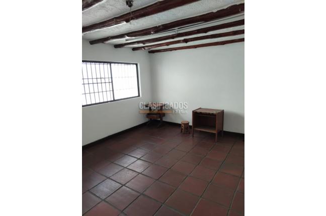 Locales y Bodegas, Alquiler, Bueno Madrid - $3.800.000