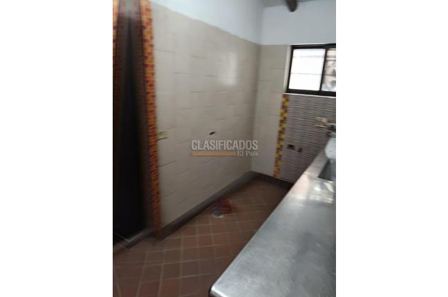 Locales y Bodegas, Alquiler, Bueno Madrid - $3.800.000