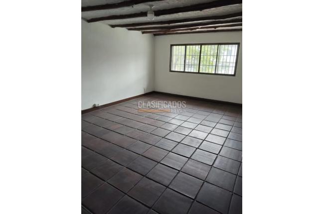 Locales y Bodegas, Alquiler, Bueno Madrid - $3.800.000